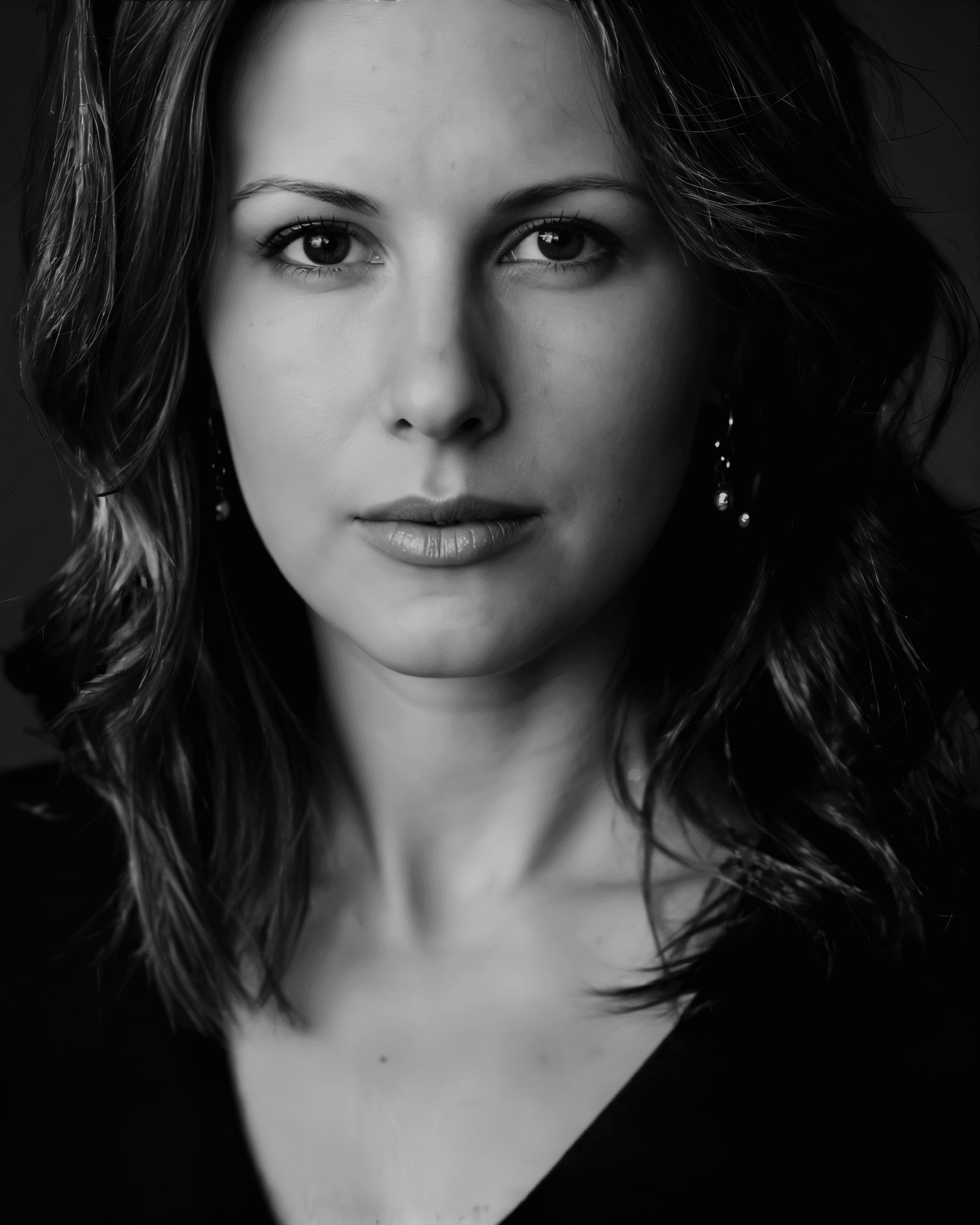 Black and white Rembrandt lighting